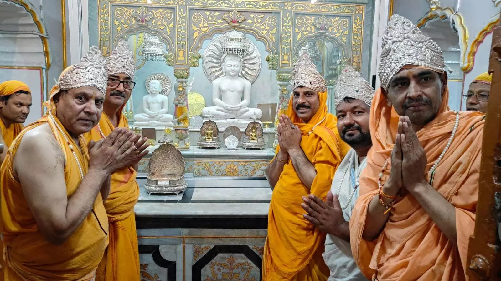 बड़ा मंदिर में बड़े ही धूम धाम से संगीतमय वातावरण में मनाया गया भगवान श्री आदिनाथ की जयंती का महामहोत्सव