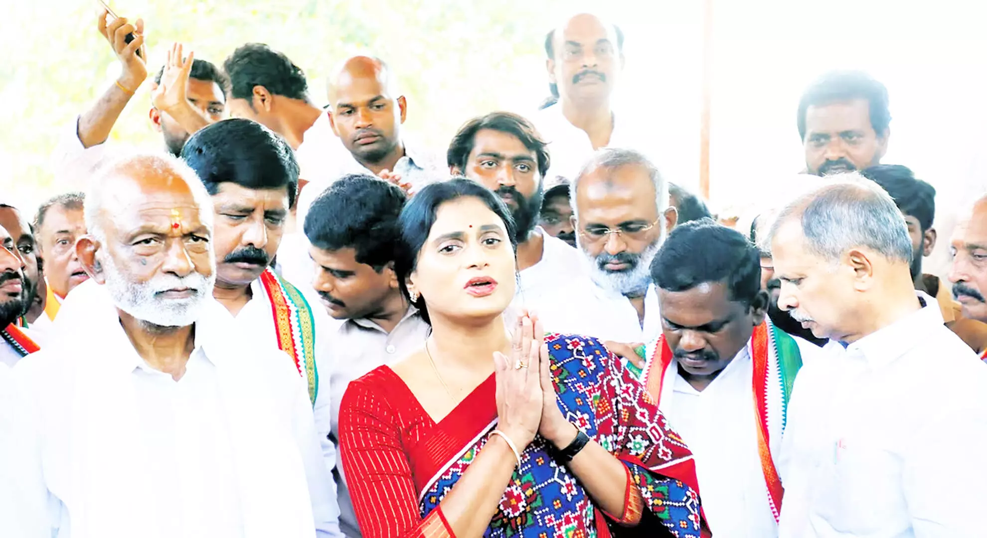 एपी कांग्रेस प्रमुख वाईएस शर्मिला कडप्पा लोकसभा सीट से चुनाव लड़ेंगी