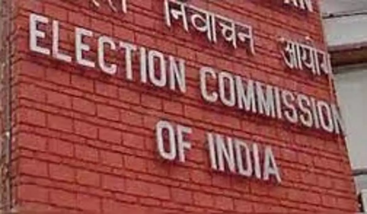 ईसीआई ने 2 आईएएस, 6 आईपीएस अधिकारियों को गैर-चुनाव संबंधी पदों पर स्थानांतरित करने का आदेश दिया
