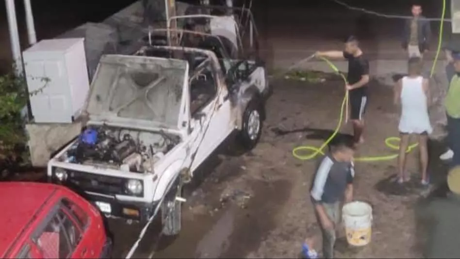 मावलाई पुलिस स्टेशन में बदमाशों ने पुलिस वाहन पर पेट्रोल बम फेंका