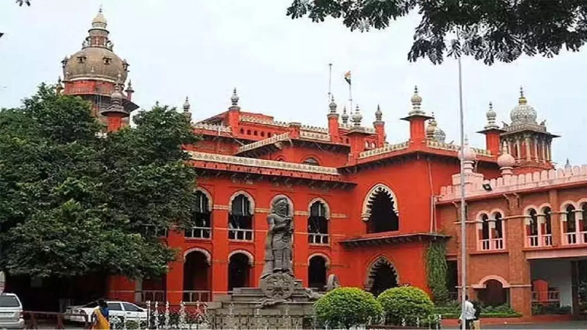 मद्रास HC ने अखिल राज्य जनहित याचिकाओं की सुनवाई के लिए मदुरै पीठ की शक्ति बहाल कर दी