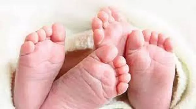 दुर्लभ मामला: अलग-अलग अस्पतालों में महिला ने 22 दिन के अंतर पर जुड़वा बच्चों को दिया जन्म