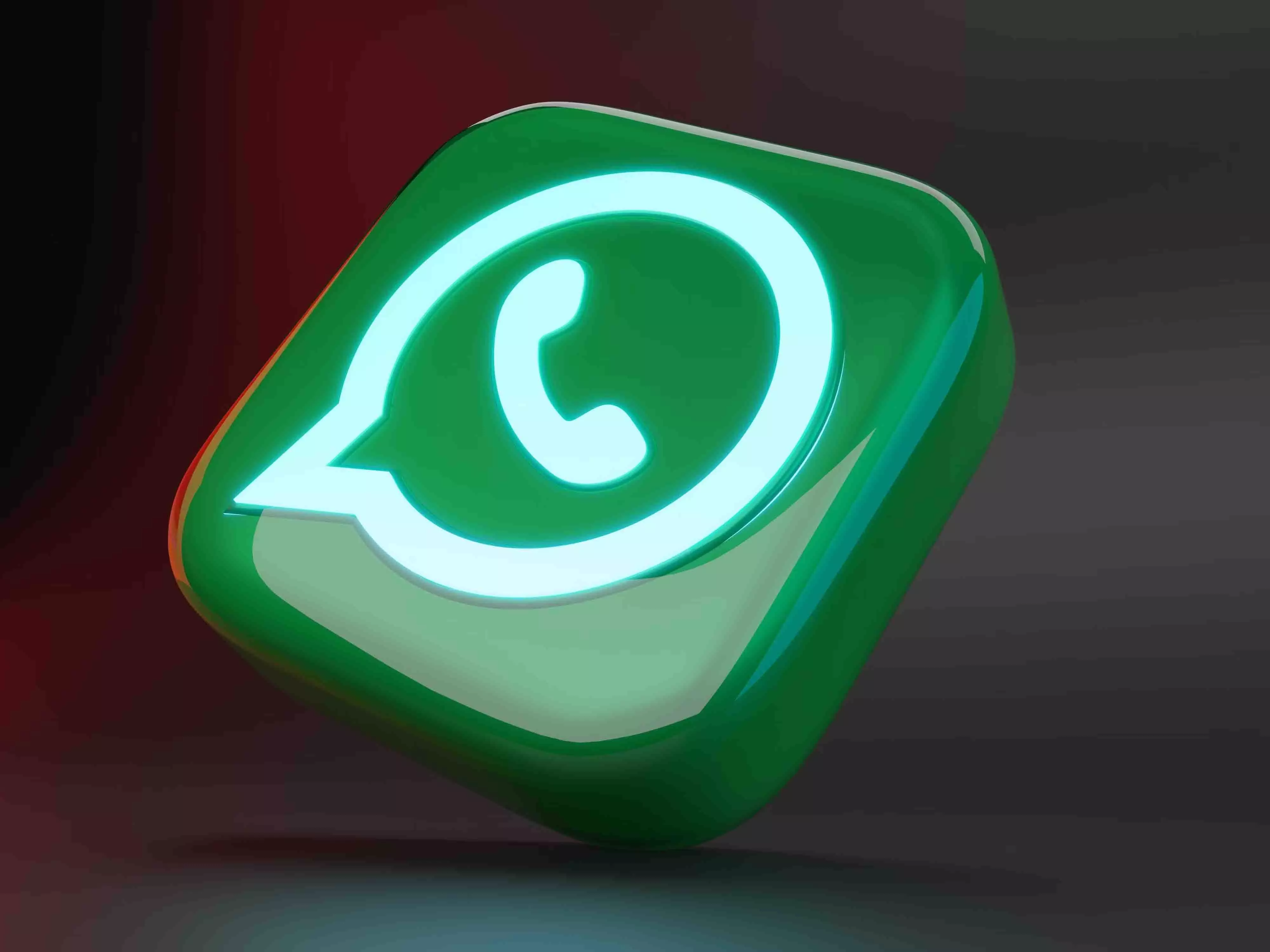 WhatsApp का सर्वर हुआ डाउन, यूजर्स परेशान
