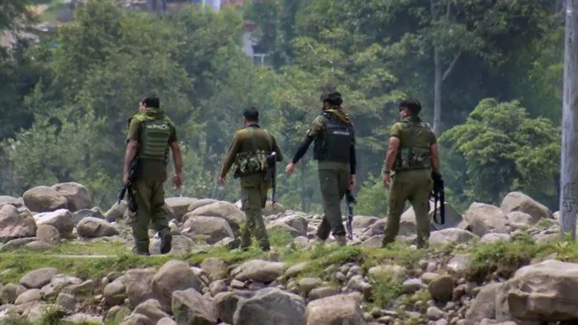 जीएमसी कठुआ में गोलीबारी में गैंगस्टर और एएसआई की मौत