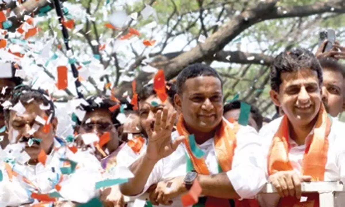 बेंगलुरु सेंट्रल के उम्मीदवार के पर्चा दाखिल करते ही कांग्रेस में फूट साफ नजर आई