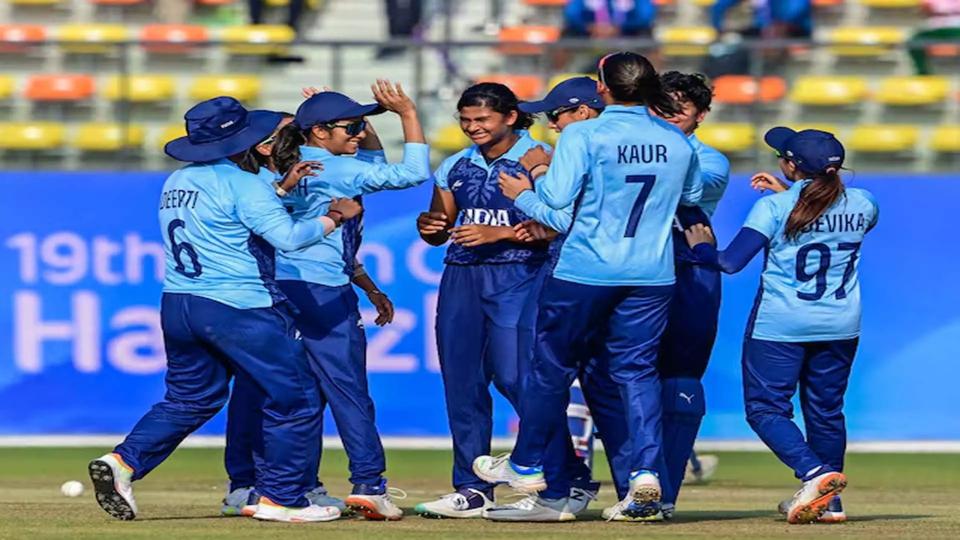 भारतीय महिला क्रिकेट टीम बांग्लादेश में पांच मैचों की टी20 सीरीज खेलेगी