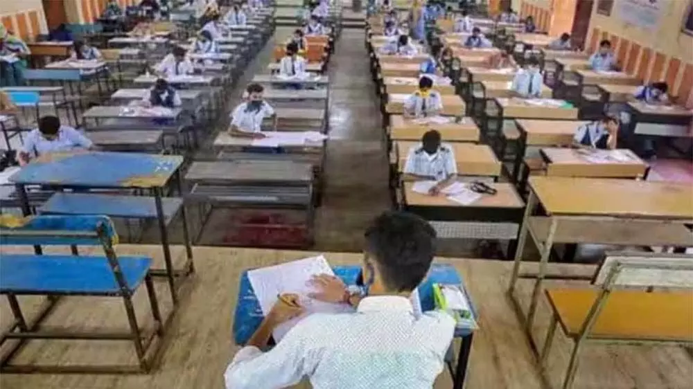 अहमदाबाद ग्रामीण में बोर्ड परीक्षा सीसीटीवी में कदाचार के 21 मामले सामने आए