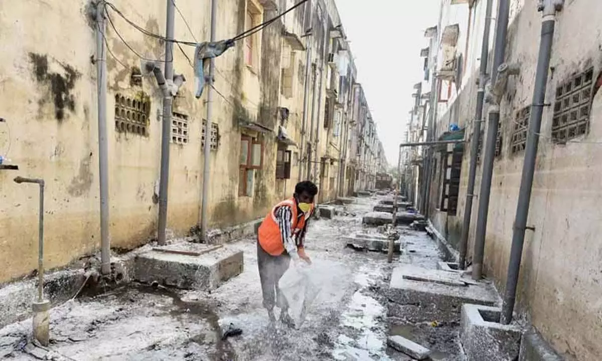 प्रवासी स्वच्छता कर्मियों के लिए कल्याणकारी योजनाएं गायब