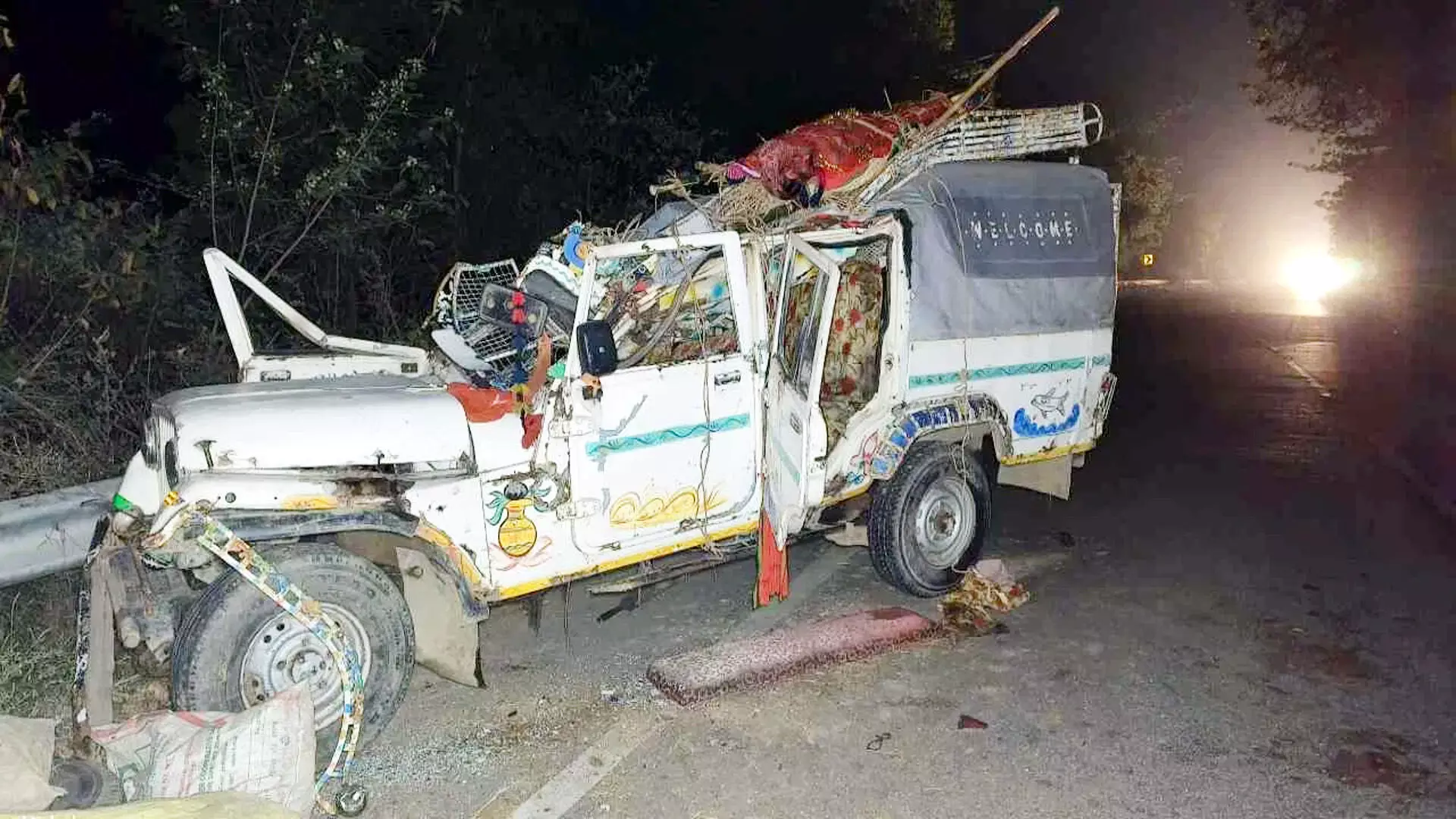 Bihar : पत्नी का शव लेकर जा रहे पति को ट्रक ने मारी टक्कर  तीन की मौत