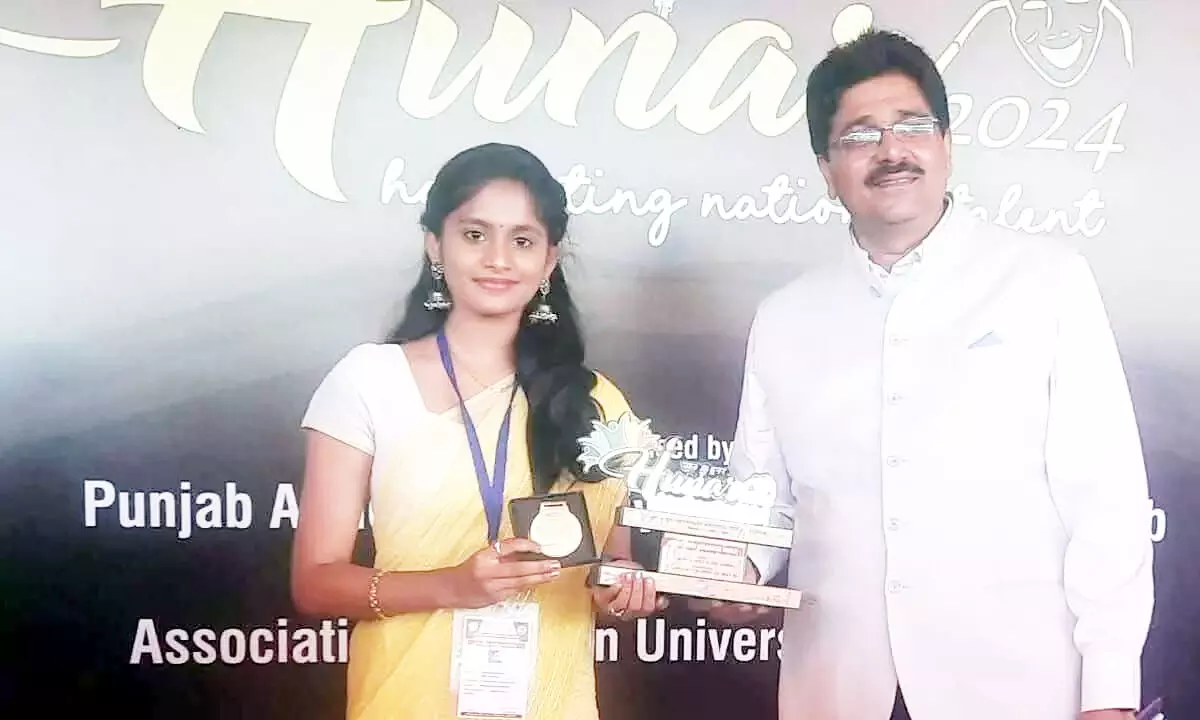 विजयवाड़ा: शहर की लड़की ने युवा महोत्सव में प्रथम पुरस्कार जीता