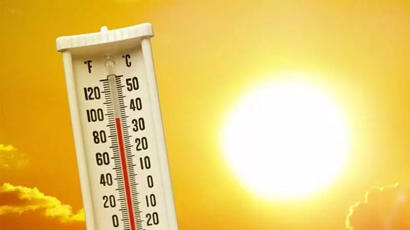 गुजरात के ज्यादातर शहरों में तापमान 37 डिग्री के पार पहुंच गया