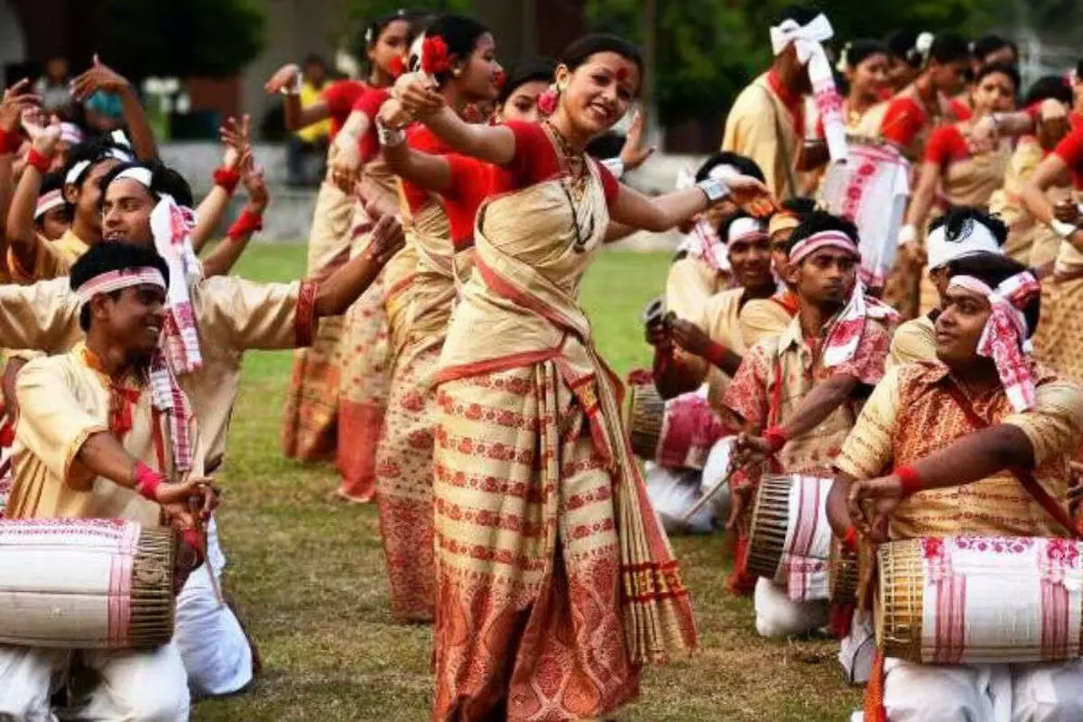 असम तंगला रोंगाली बिहू मनाने के लिए तैयार