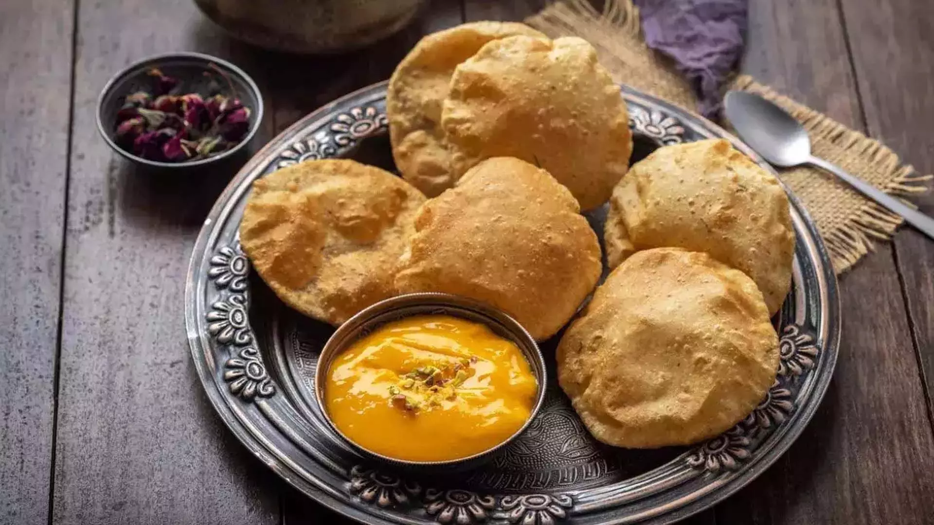 दिन की स्वादिष्ट शुरुआत के लिए 7 मीठे भारतीय नाश्ते