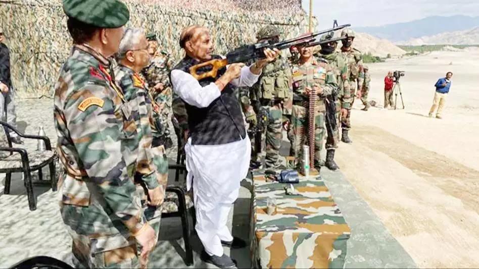 भारतीय रक्षा मंत्री के घर में घुसकर मारने वाले बयान से बौखलाया पाकिस्तान, दी गीदड़भभकी
