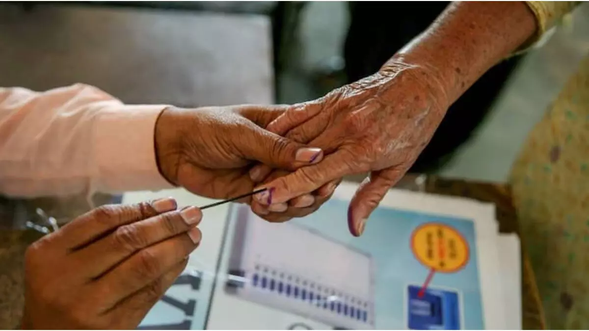 त्रिपुरा चुनाव 8,000 ने घर से मतदान किया, अधिकारियों को प्रशिक्षण दिया गया