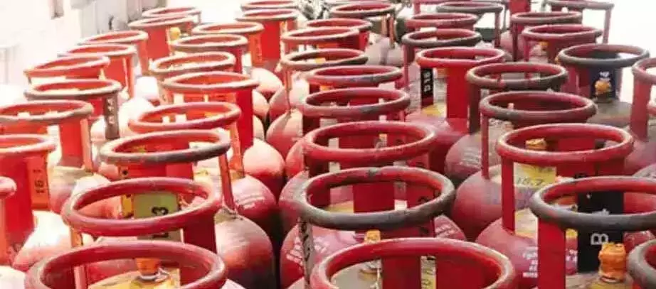500 रुपए में गैस सिलेंडर इस महीने से देगी सरकार