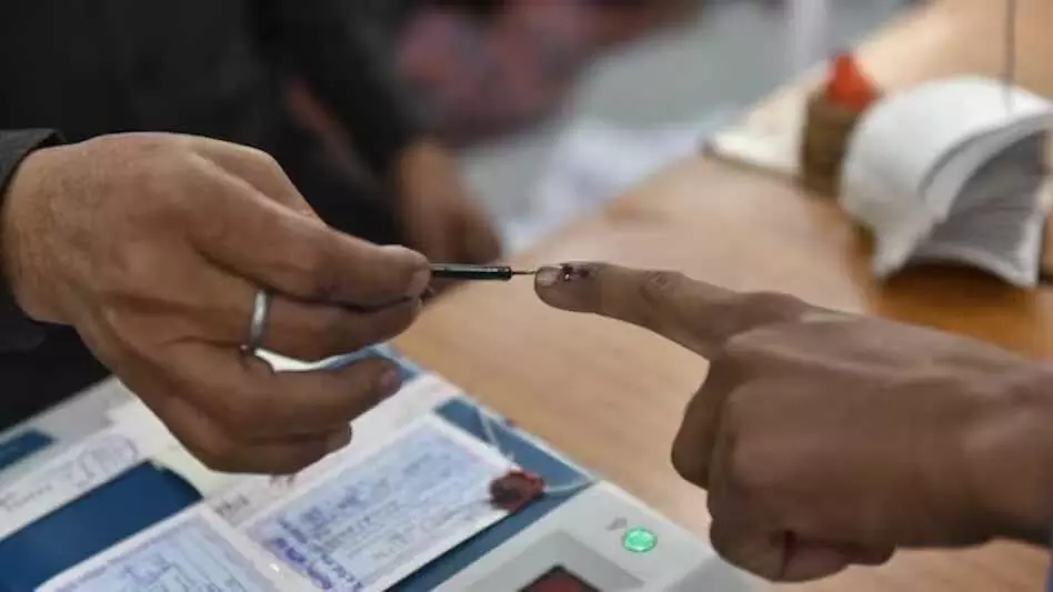 ईसीआई ने त्रिपुरा के सीईओ को पत्र लिखकर कड़ी निगरानी के लिए हर मतदान केंद्र पर वेबकास्टिंग अनिवार्य कर दी
