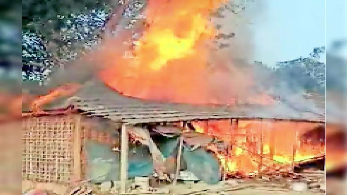 Kanpur : घर के छप्पर में आग लगने से दो मासूम बहनों की मौत, मां-बेटे गंभीर