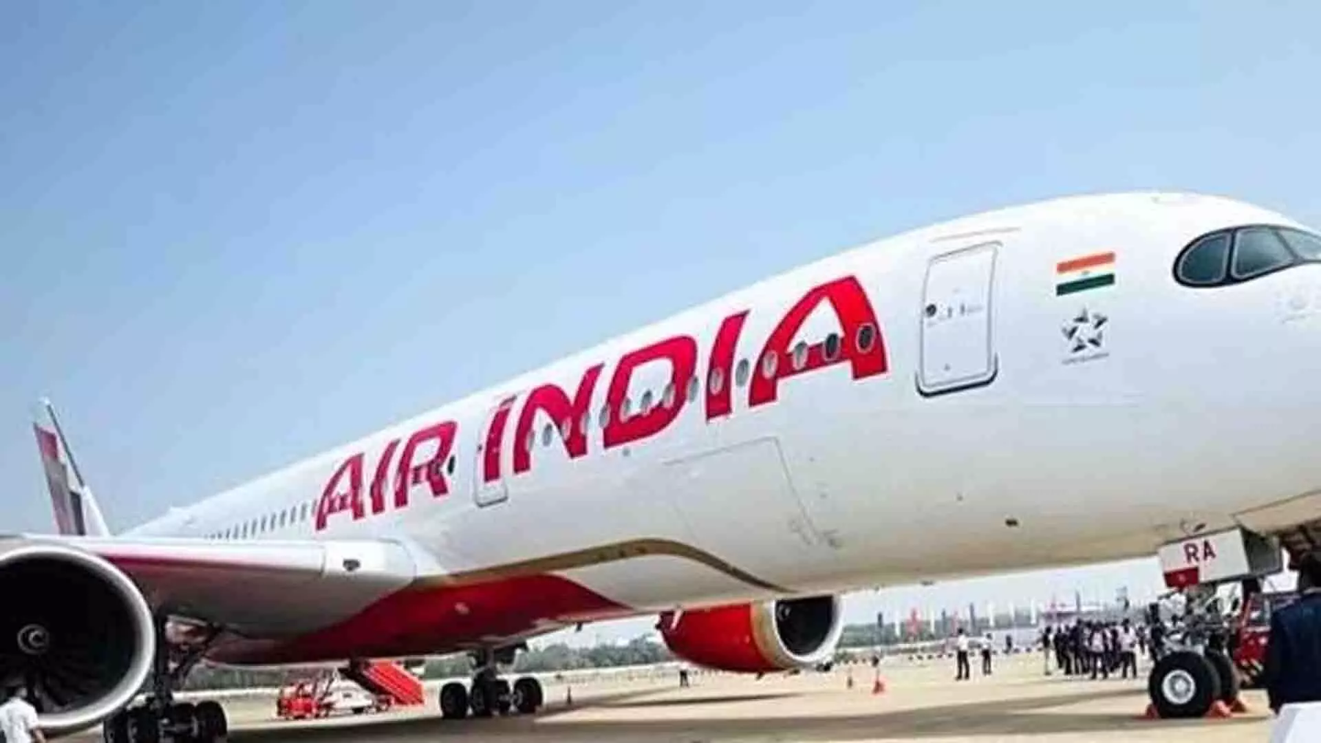 यात्री ने टूटी खिड़की वाली सीट के लिए एयर इंडिया की आलोचना की, एयरलाइन ने जवाब दिया