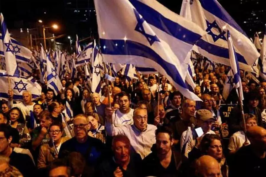 इज़राइल में प्रदर्शनकारियों ने पीएम नेतन्याहू के इस्तीफे और जल्द चुनाव की मांग की
