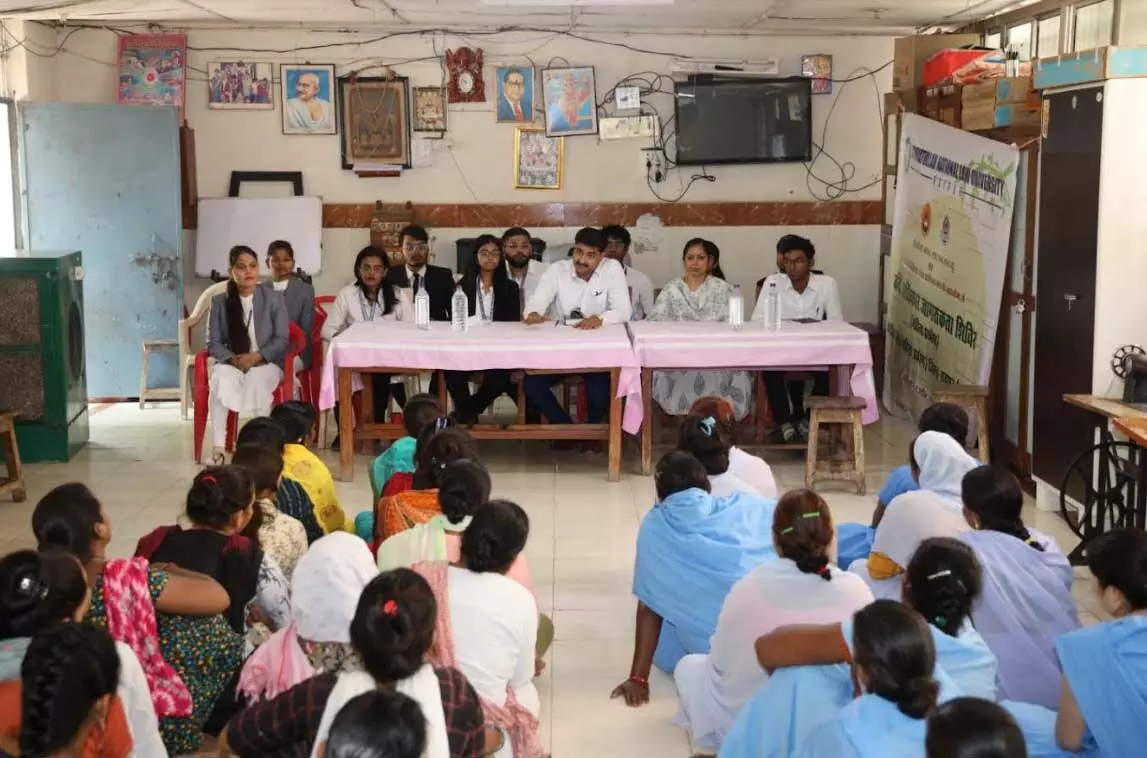 रायपुर जेल में महिला बंदियों के लिए जागरुकता शिविर का हुआ आयोजन