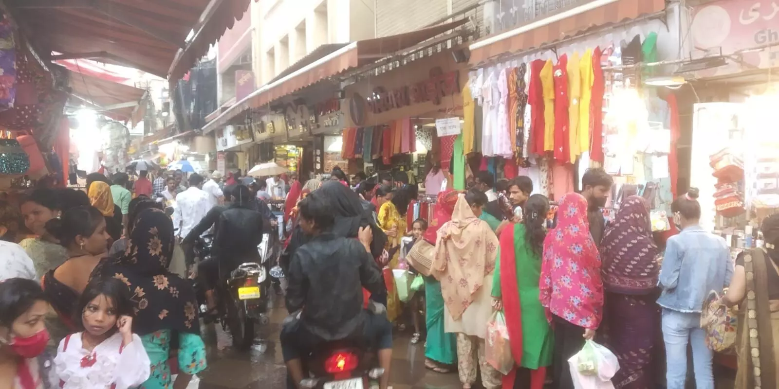 भोपाल में खरीदी पर्व पर बाजारों में जमकर दिखी रौनक