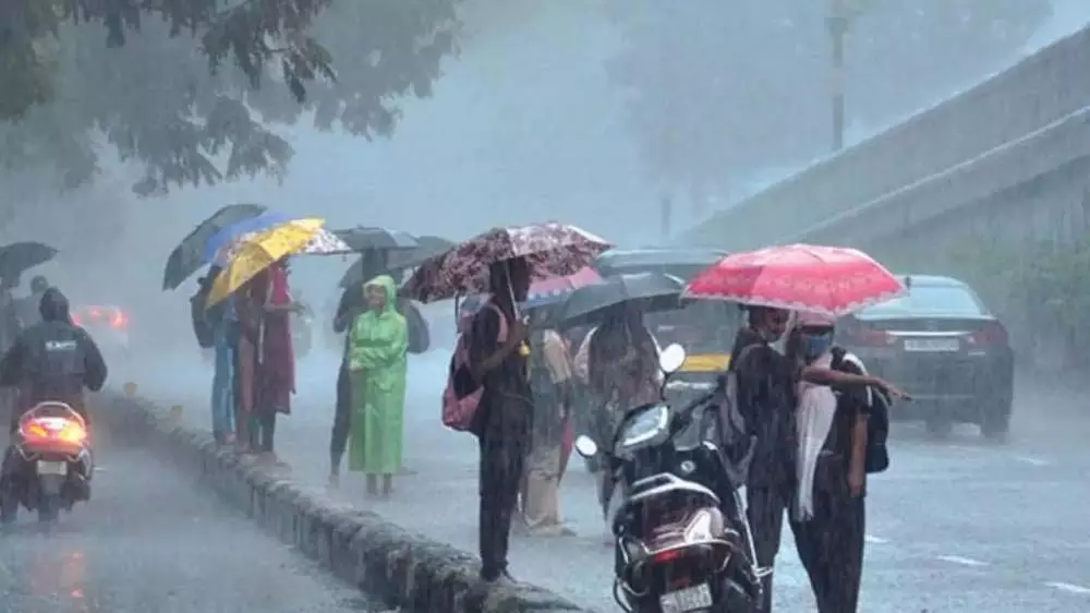 गुजरात में बेमौसम बारिश के अनुमान से किसानों की चिंता एक बार फिर बढ़ गई