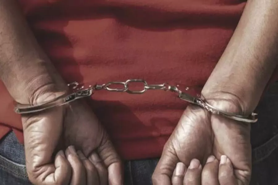 करीमगंज में मृतक से मारपीट के आरोप में सफाई कर्मचारी गिरफ्तार