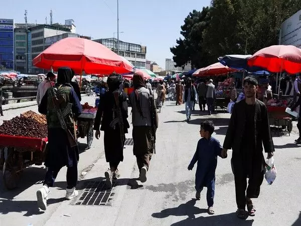 अफगानिस्तान: तालिबान के नियंत्रण वाले केंद्रीय बैंक ने ऑनलाइन मुद्रा विनिमय पर प्रतिबंध लगाया