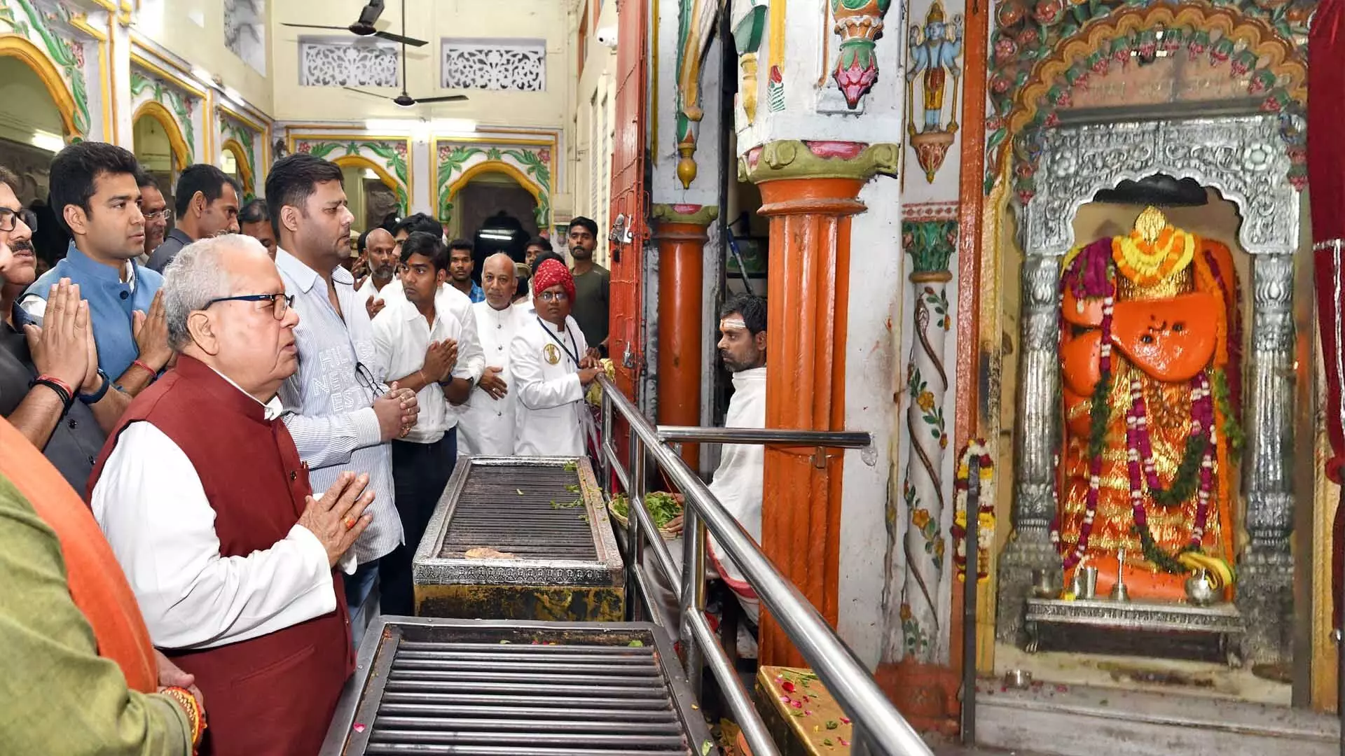 राज्यपाल कलराज मिश्र तीन दिवसीय यात्रा पर वाराणसी पहुंचे, संकटमोचन हनुमान मंदिर में दर्शन किये