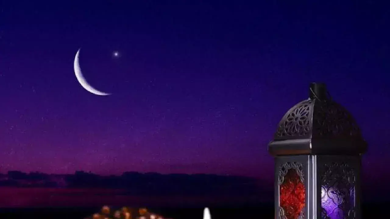 चांद कमेटियों ने 11 अप्रैल को पूरे देश में ईद उल-फ़ित्र का ऐलान किया