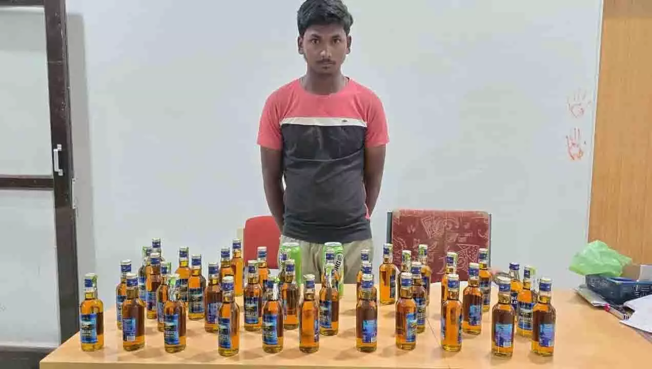 अवैध शराब की तस्करी करने वाला तस्कर गिरफ्तार