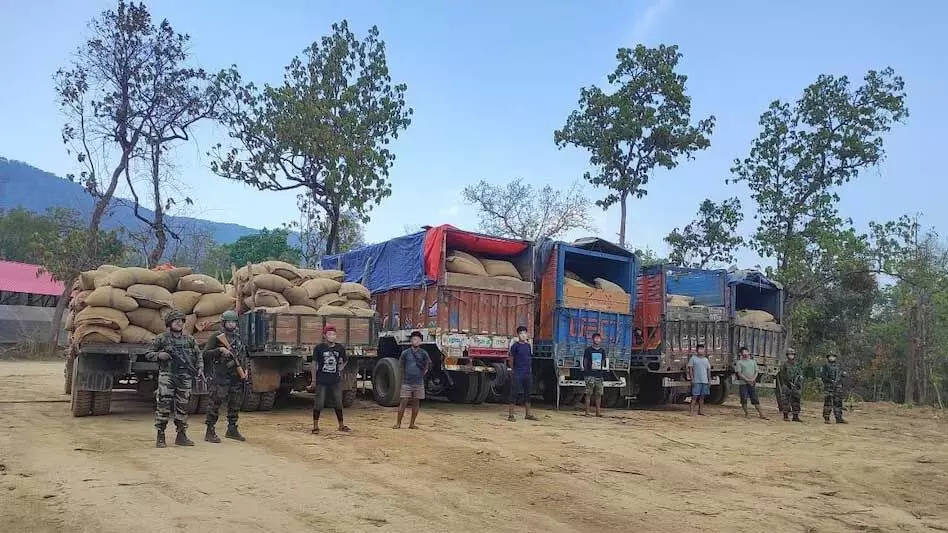 मणिपुर असम राइफल्स ने कामजोंग जिले में अवैध लकड़ी की तस्करी को विफल कर दिया