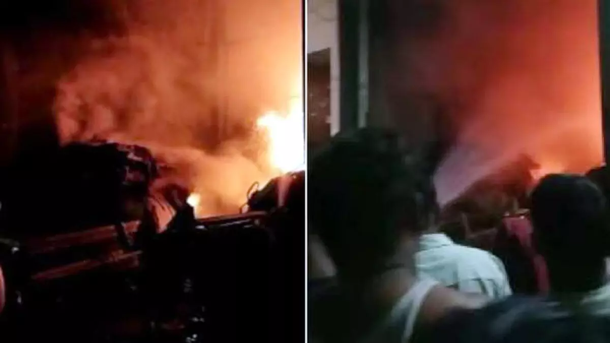 गाजियाबाद में घर के मंदिर में जलते दीपक से कमरे में लगी आग