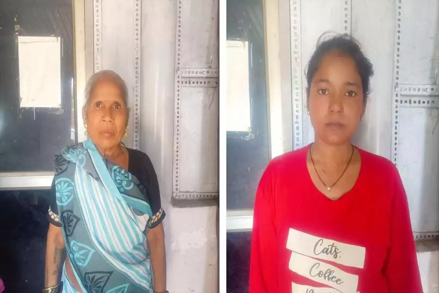 मंगलवारा में बुजुर्ग समेत दो महिलाएं 3.3 लाख के गांजा के बैग के साथ पकड़ी गईं