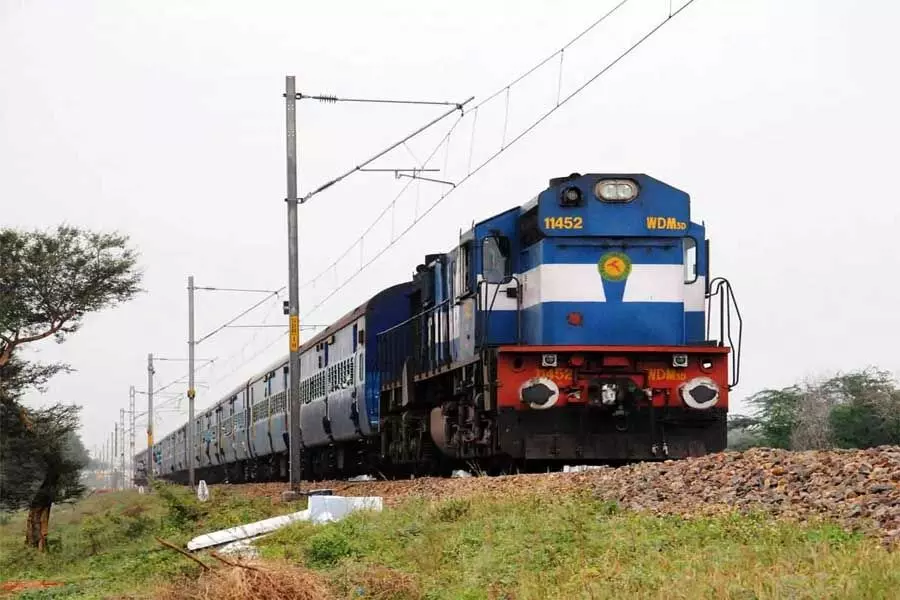 ट्रेन ड्राइवरों के लगभग 15% पद खाली: रेलवे ने आरटीआई के जवाब में कहा