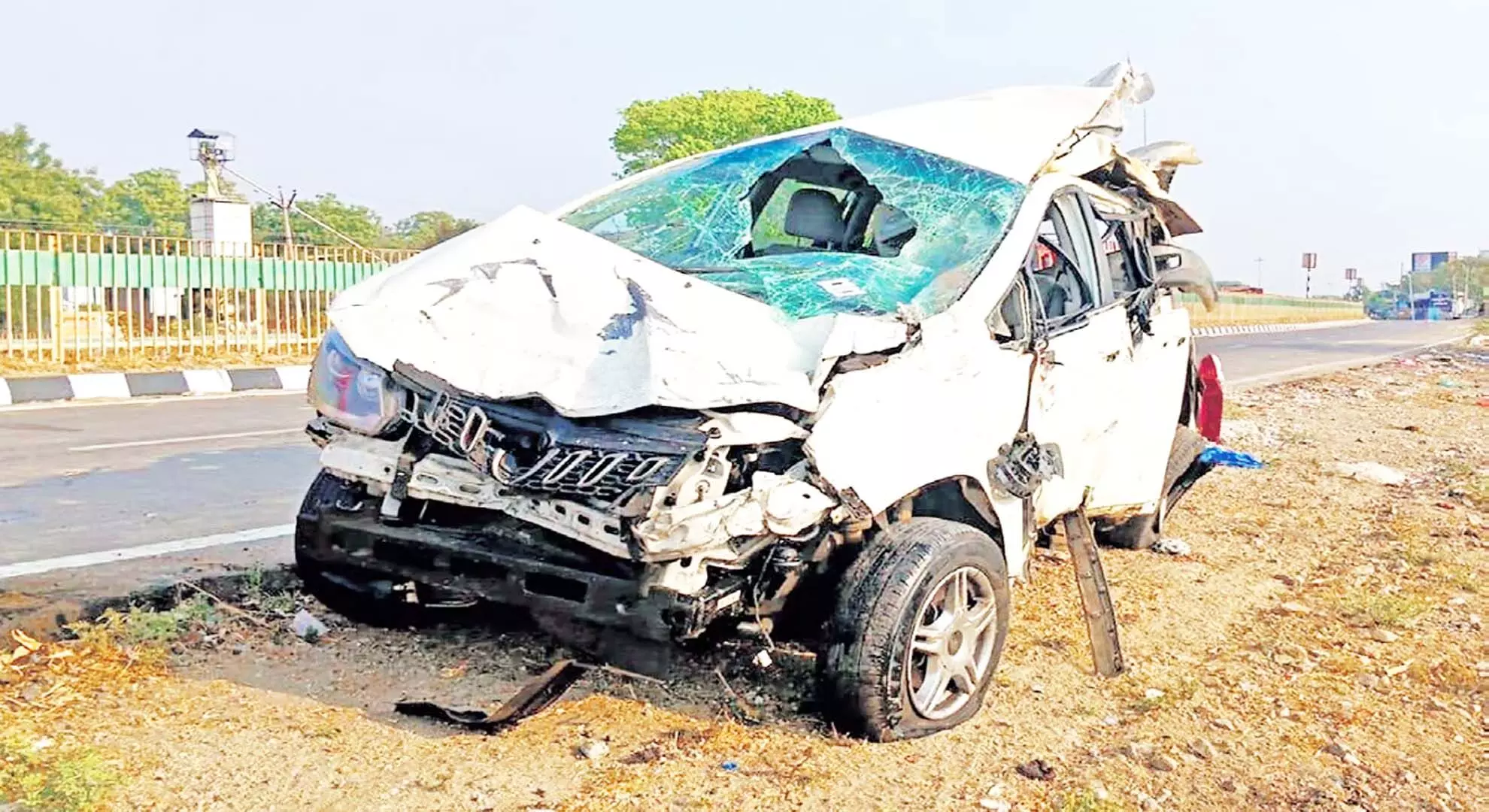 मदुरै में कार-बाइक की टक्कर में एक ही परिवार के पांच लोगों समेत छह लोगों की मौत हो गई