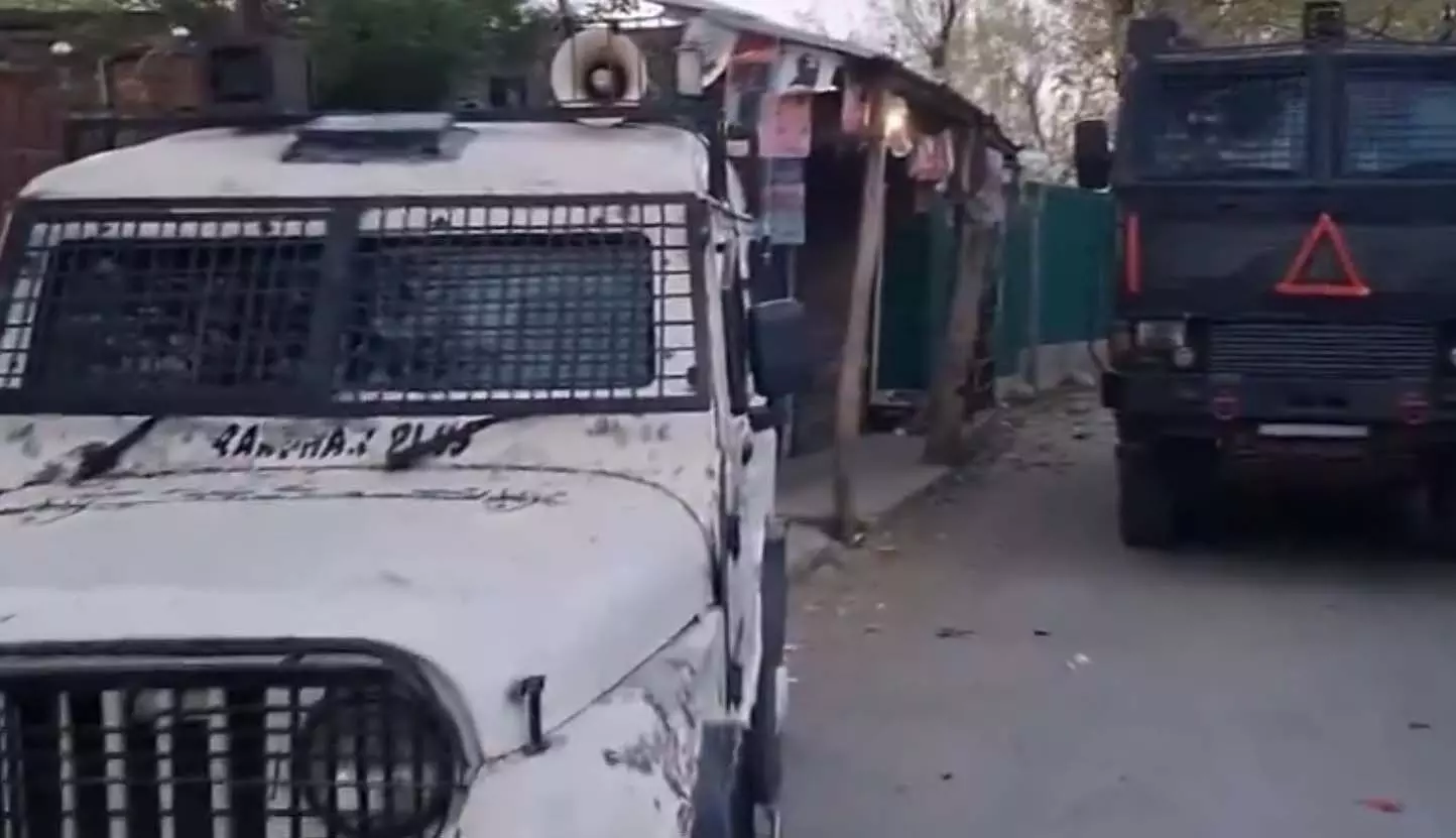 जम्मू-कश्मीर के पुलवामा में मुठभेड़, एक आतंकी मारा गया, VIDEO