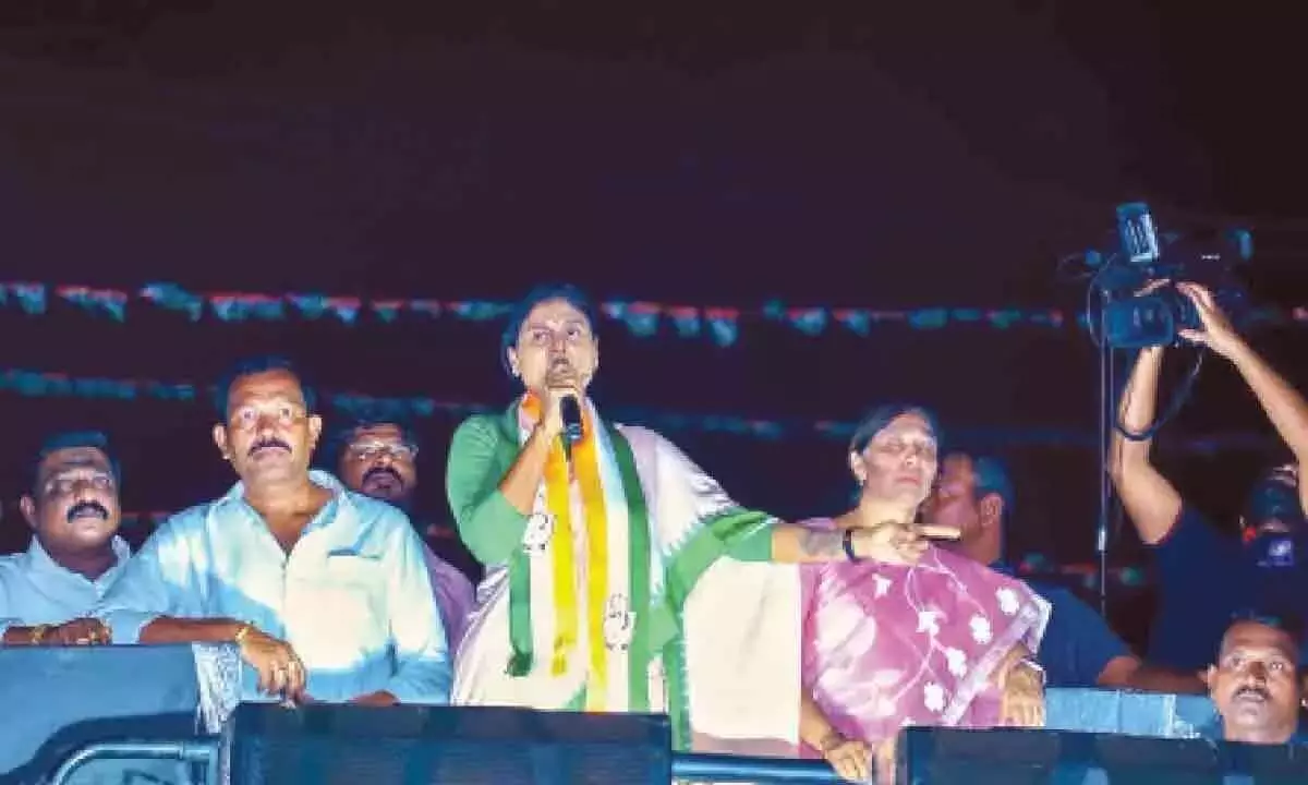 आंध्र प्रदेश में कांग्रेस को शर्मिला से फिर उम्मीद की किरण