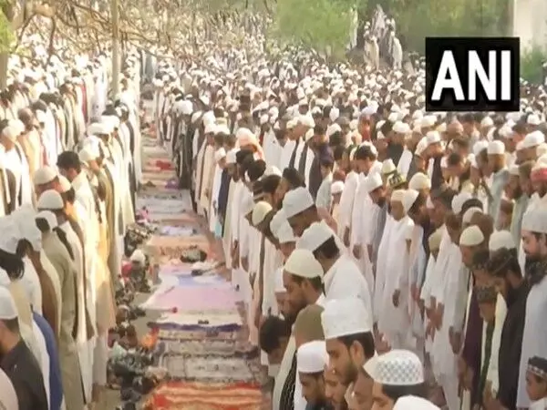 भोपाल में लोगों ने ईद-उल-फितर पर नमाज अदा की; सीएम मोहन यादव ने दी शुभकामनाएं