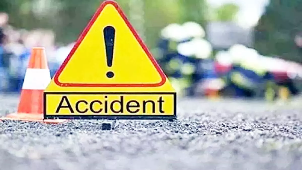 अनंतपुर जिले में कार और बाइक की टक्कर में दो की मौत