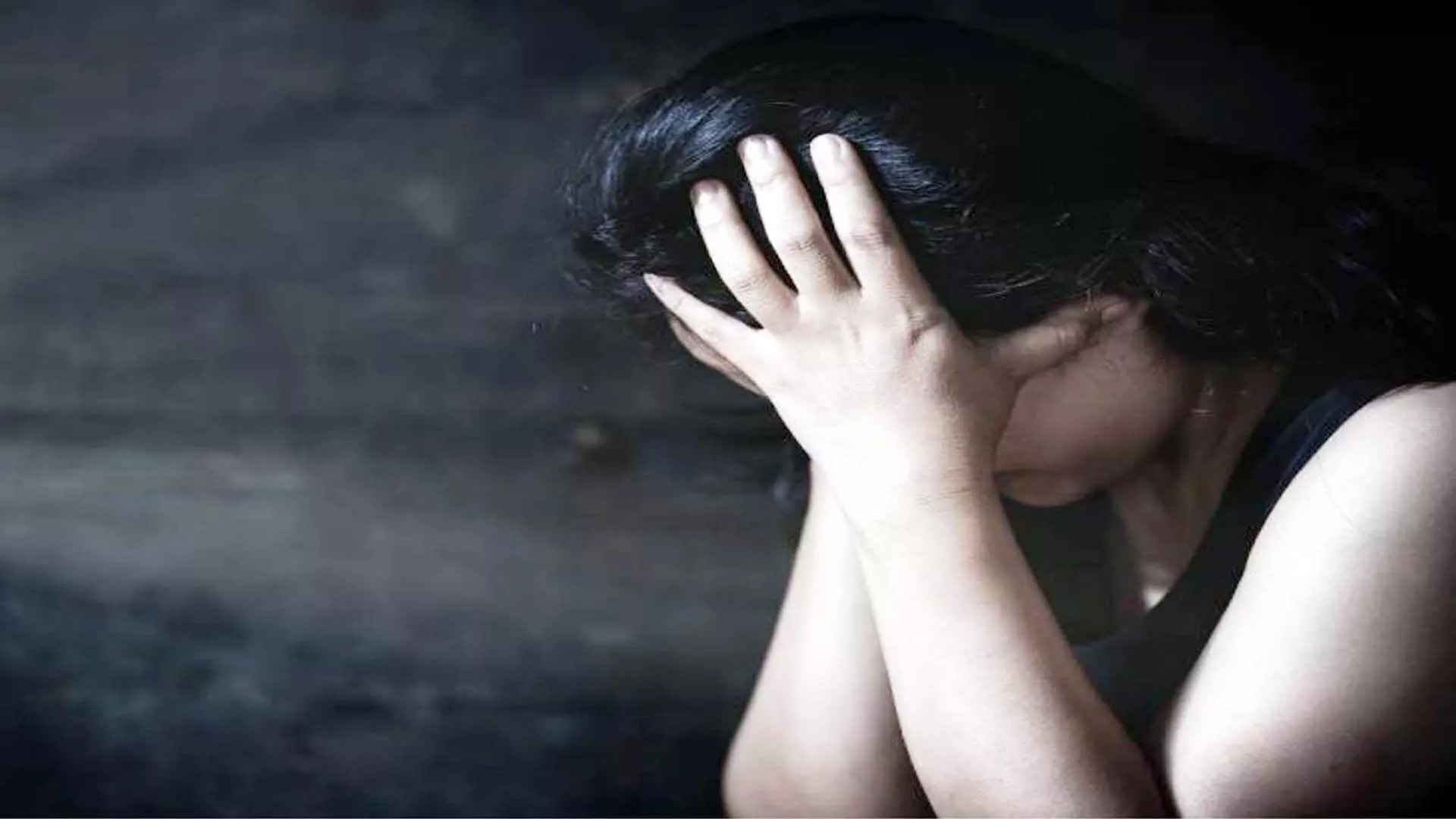 Indore : 21 साल की युवती से रेप के बाद धर्म परिवर्तन का शिकायत दर्ज कराया