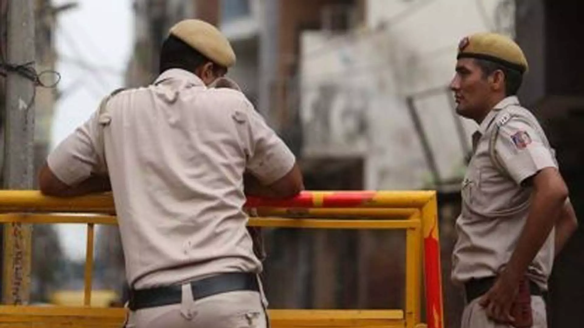 आपराधिक मामले को निपटाने के लिए ₹2 लाख रिश्वत लेने के आरोप में दिल्ली के 5 पुलिसकर्मियों पर मामला दर्ज
