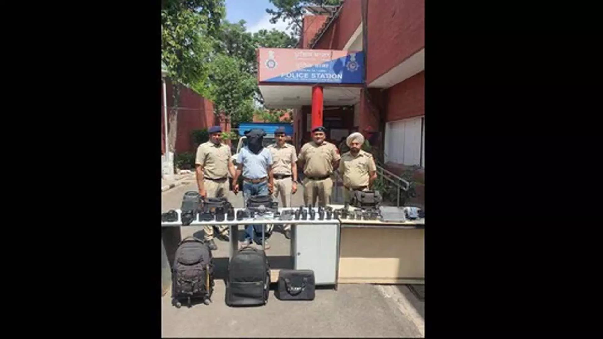 चंडीगढ़: फोटोग्राफर अंकल ₹45 लाख के कैमरे चुराने के आरोप में फंसे