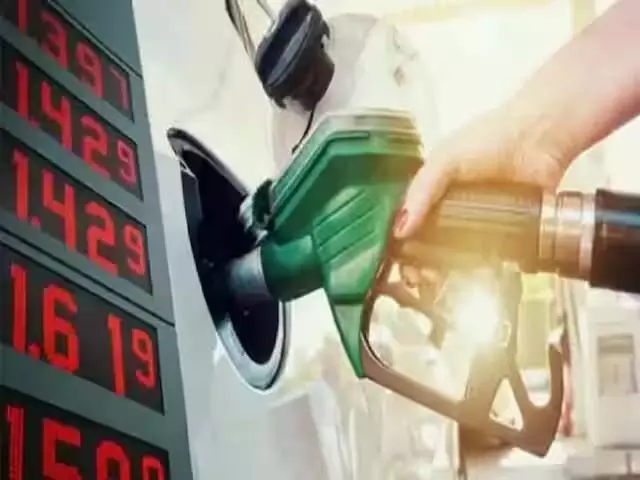 भुवनेश्वर में आज पेट्रोल-डीजल की कीमतों में मामूली गिरावट आई