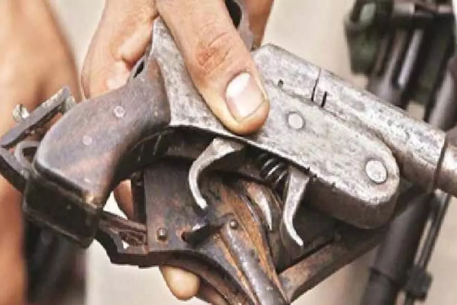 16 मार्च को एमसीसी लागू होने के बाद से 1,185 अवैध हथियार किए  जब्त