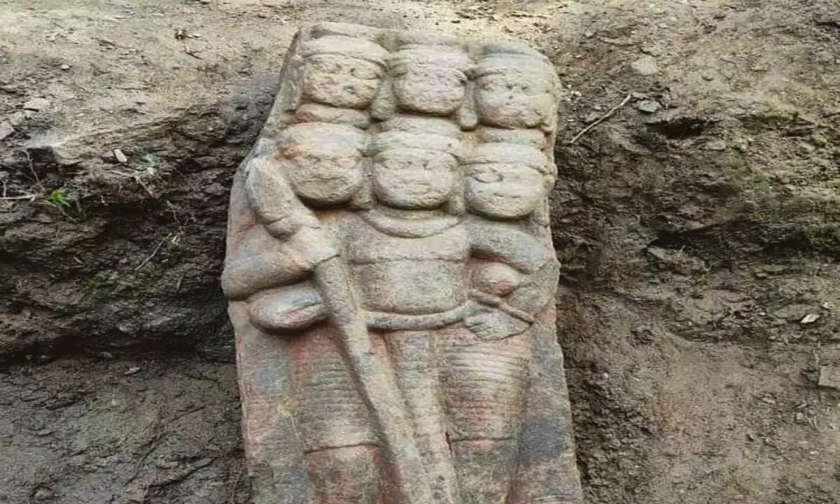कुल्लू गांव में 6 सिरों वाली मूर्ति निकली