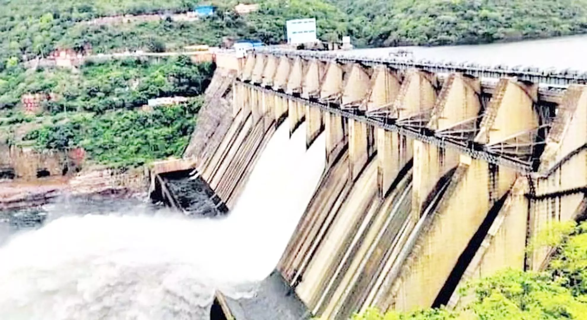 कृष्णा नदी प्रबंधन बोर्ड ने तेलंगाना को 8.5 टीएमसीएफटी, आंध्र प्रदेश को 5.5 टीएमसीएफटी पानी देने का फैसला किया