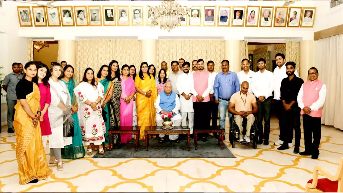 आंबेडकर जयंती पर राज्यपाल कलराज मिश्र से घूमो जयपुर अभियान के सदस्यों ने की मुलाकात