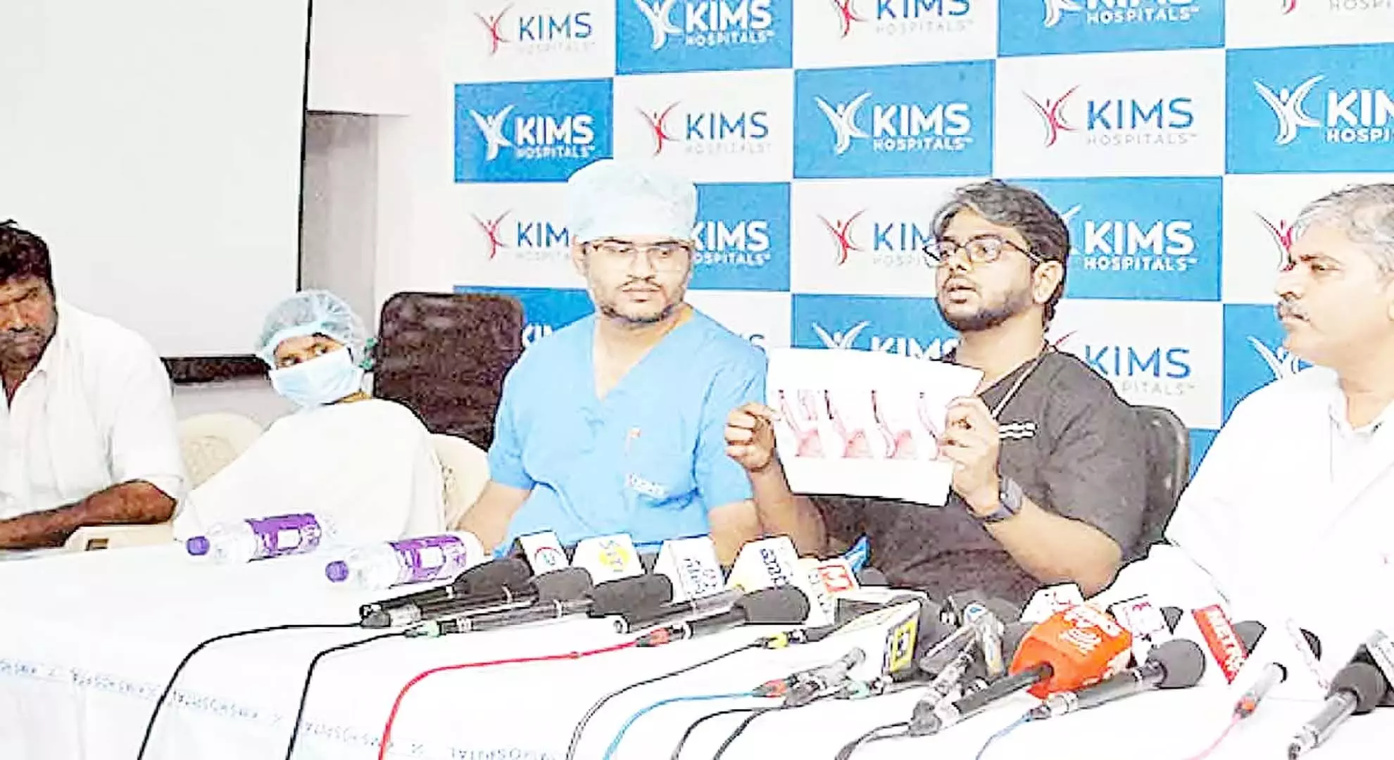 ओंगोल: KIMS में निगलने की बीमारी को ठीक करने के लिए दुर्लभ सर्जरी की गई